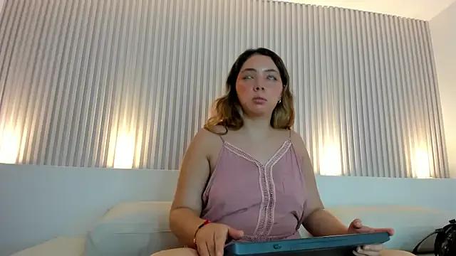 StripChat emily_hailey is Freechat emily_hailey — Ride dildo fully naked