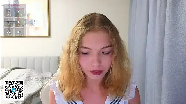 EmilyLuv — Lick my plump lips closely