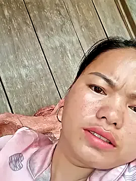 emly-xinh18 — Hello