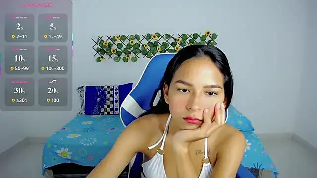 Emma-mae — tits show + milk