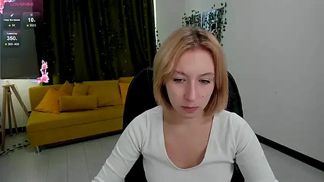 Emma_Garcias — hand bra