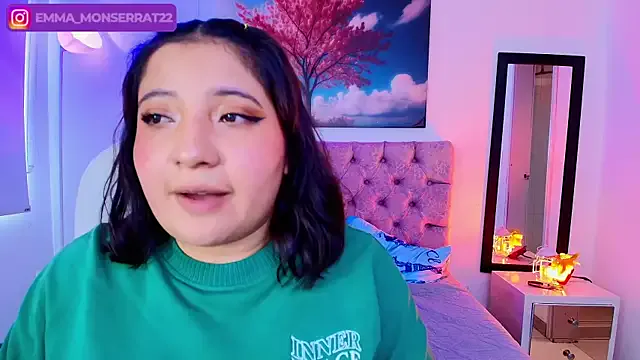 Emma_monserrat — KISS CAM