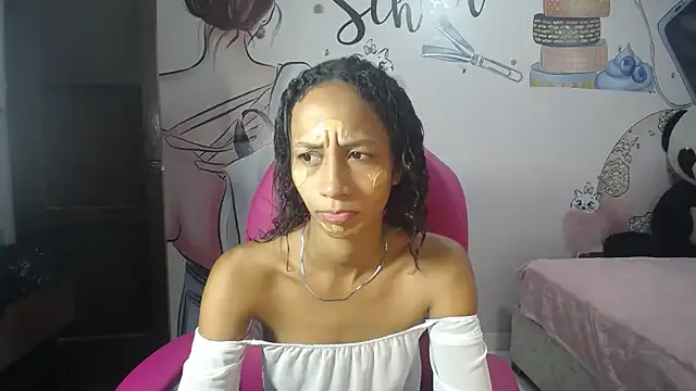EMMA_SWEETT1 — open pussy