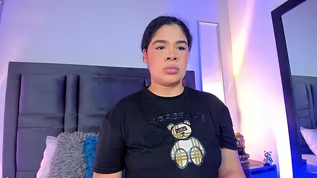 EmmaBecket2 — CLAP ASS FOR 2 MINUTES