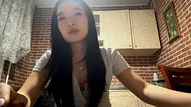 EmmaLeexth — hi guys