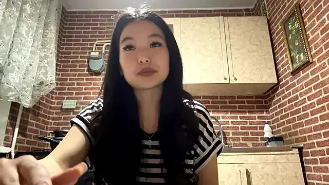 EmmaLeexth — Send the cuttiest air kiss ^3