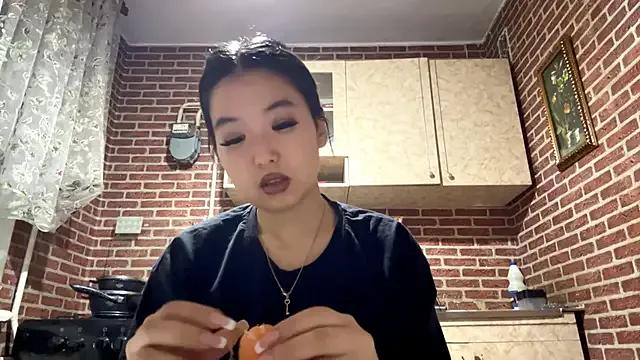 EmmaLeexth — Send the cuttiest air kiss ^3