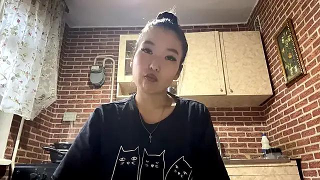 EmmaLeexth — Send the cuttiest air kiss ^3