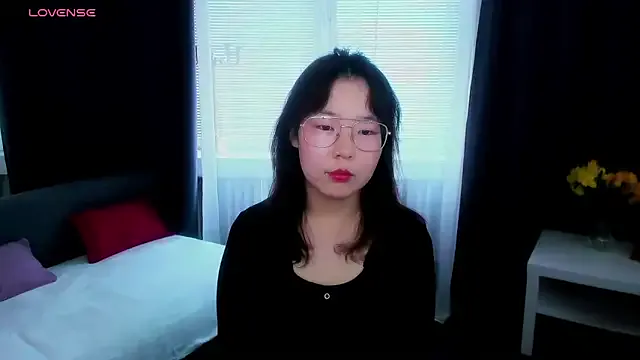 EmmaSnoww — make me smile