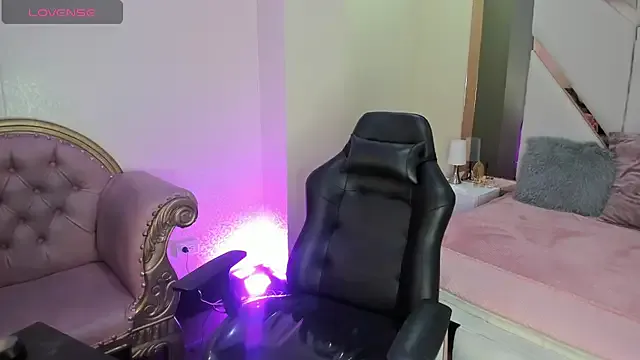 EmmaStonns — bounce boobs