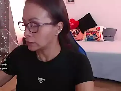 emmily_castro — flash pussy