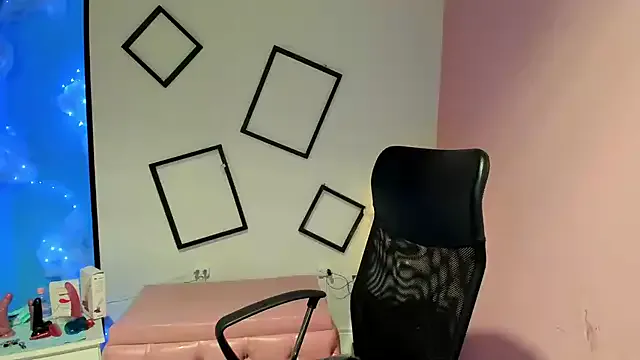 Emmily_Walker —  squirt in time record 