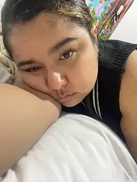emyrose2 — finger pussy