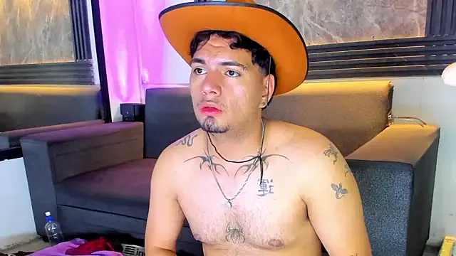 EnriquevillaF — helosexy guys show ass and spanks