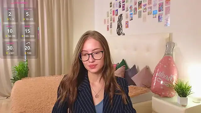 EsyaMeglin — Oil on ass and close to cam