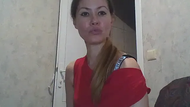 Eva_Neon — show feet