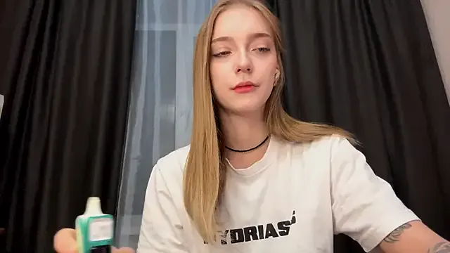 EvaPeace — hi chat