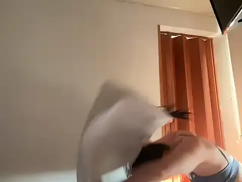 evelincardona — show tits  with cream
