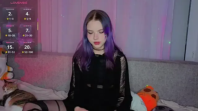 EvelyynLopez — more kisses