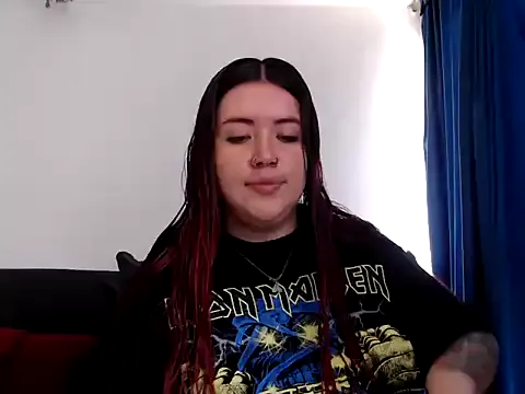evilheart_69 — Naked I play with my pussy
