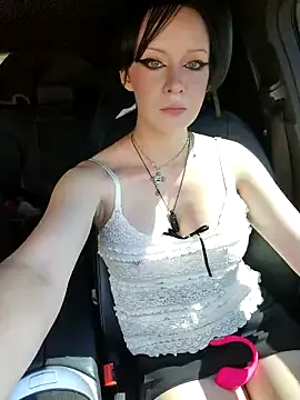EVILYN — Take off my panties in public 