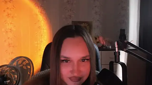 EvitaAusmus — Slap on the ass