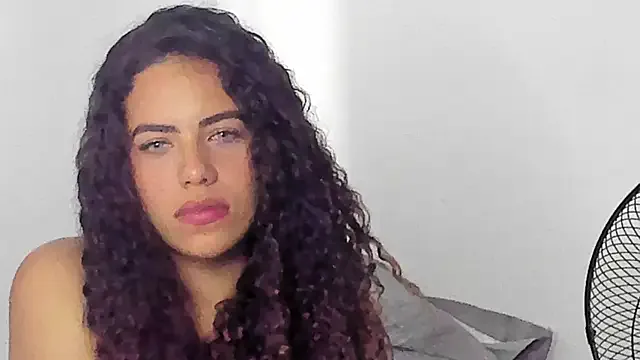 evoletsweetgirl — naked all dancing, show ass pussy squirt