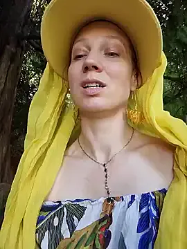 Exhibitionsplit — MAKE ME CUM in Park SQUIRT