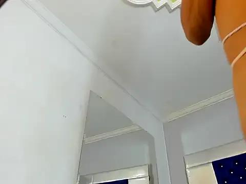 Eyleen_Santos — SHOW BIG CUM