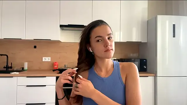 FavorLeila — Get up and spin around