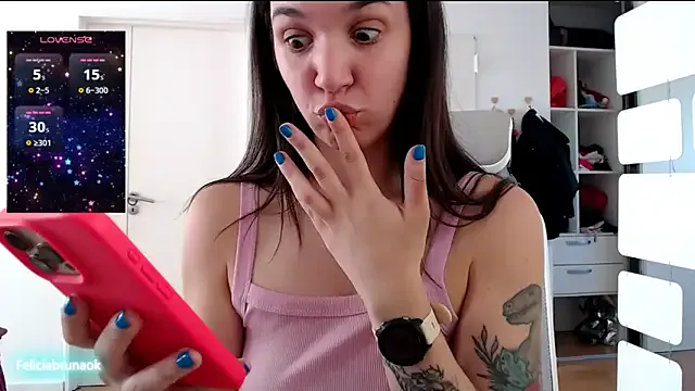 FeliBruna — play pussy