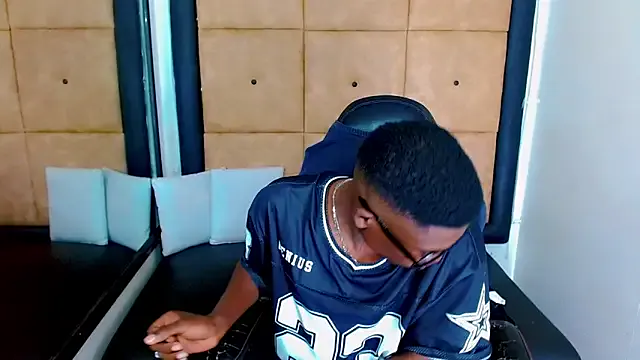 Felinneblackcock0x — show cum