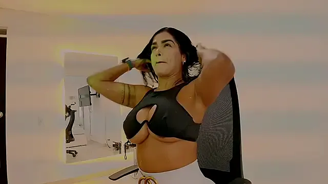 fitnessmommy — squirt show
