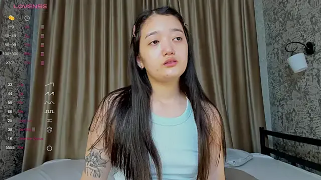 FreyaRaya — take off shorts