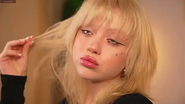 fuckin_cassie — touch myself