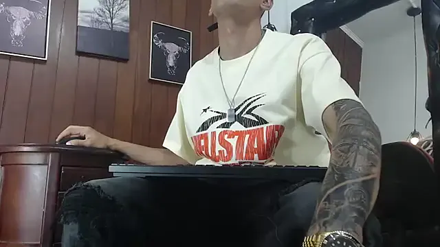 GaboReyes — cum show
