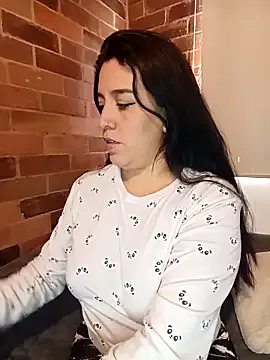 Gaby_squirt00 — PLAY  SEXY TITS NOW