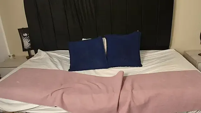 GabySweett_ —  Bra off + boob tease 