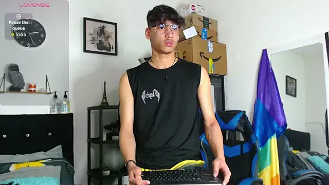 Gael_Jones — show cum