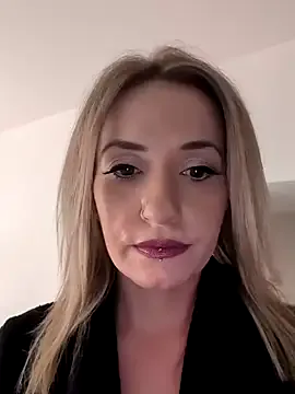 GangBangKitty — Double Pussy Fuck