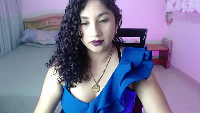 Gia_Dior — flash tits
