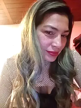 Gia_Samanthalm — Show ass in 4