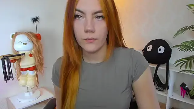 Gingerr_pie — Take off top and dance