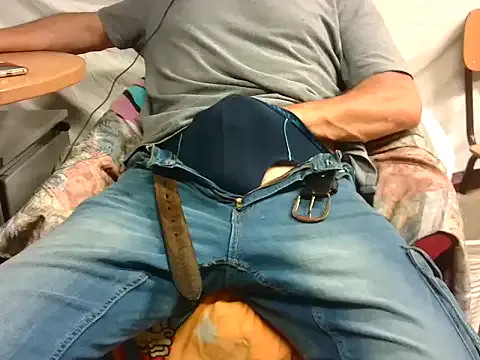 Giulio35_Pika — jeans off