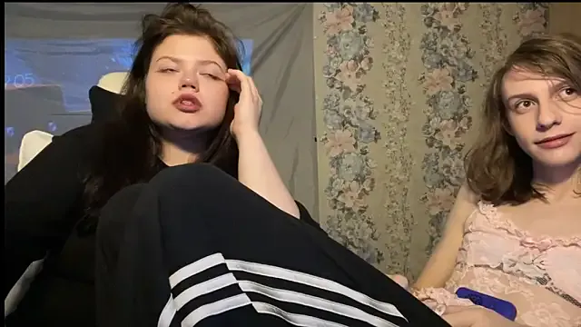 GoddessDarina — squeeze sub*s nipple