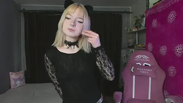 godlikegirlyy — cutie wink and lick finger