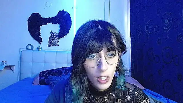 goth_minerva — cum show