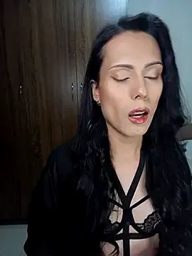 grecia_live69 — Prenda por prenda hasta la desnudes