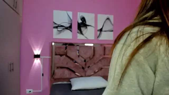 green_lovv — sexy dance and masturbate with fingers