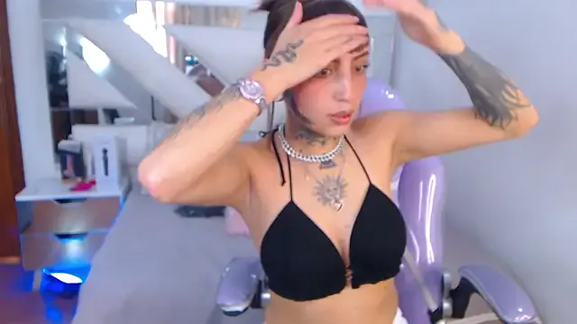 Gyal_8_ — flash pussy